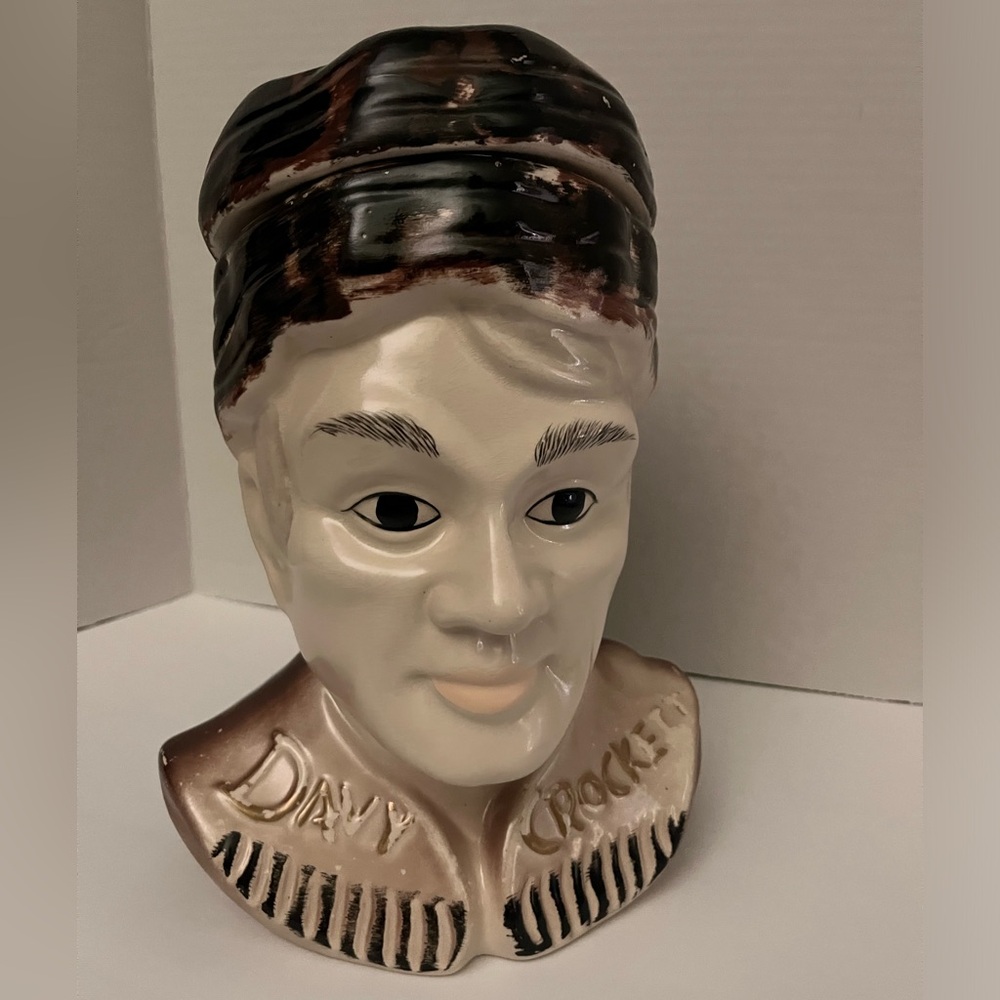 DAVY CROCKET COOKIE JAR 12" CERAMIC VINTAGE  U.S.A. MCCOY POTTERY 1950"S